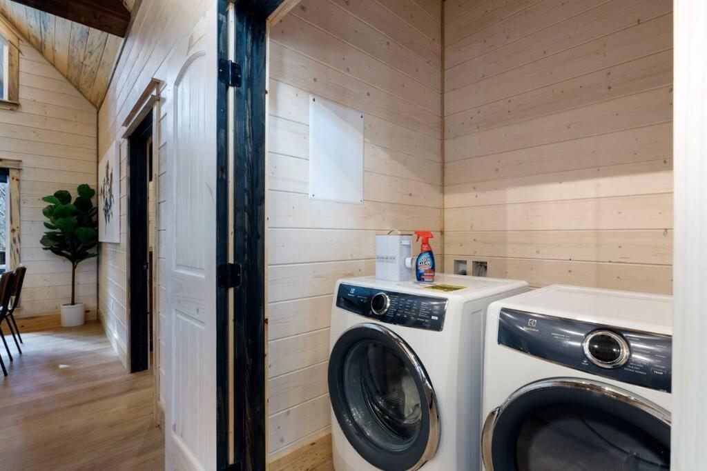 Lone Pine Lodge. Brand New! 2 Bedroom Luxury Cabin. Broken Bow Εξωτερικό φωτογραφία