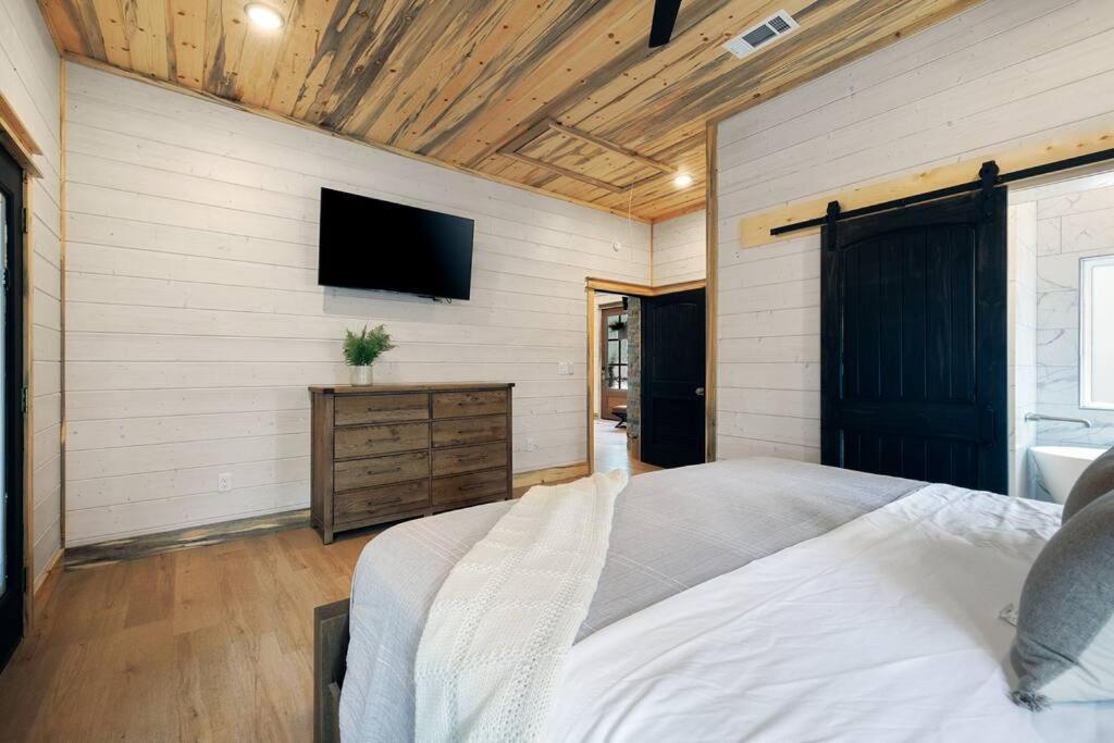 Lone Pine Lodge. Brand New! 2 Bedroom Luxury Cabin. Broken Bow Εξωτερικό φωτογραφία